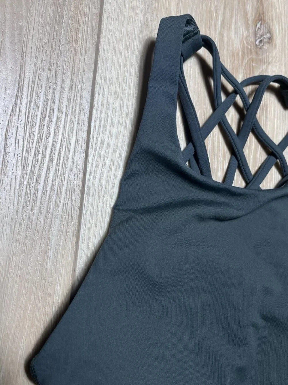 Lululemon Free To Be Wild High Neck Long Line Green Athletic Bra - Women Size 4